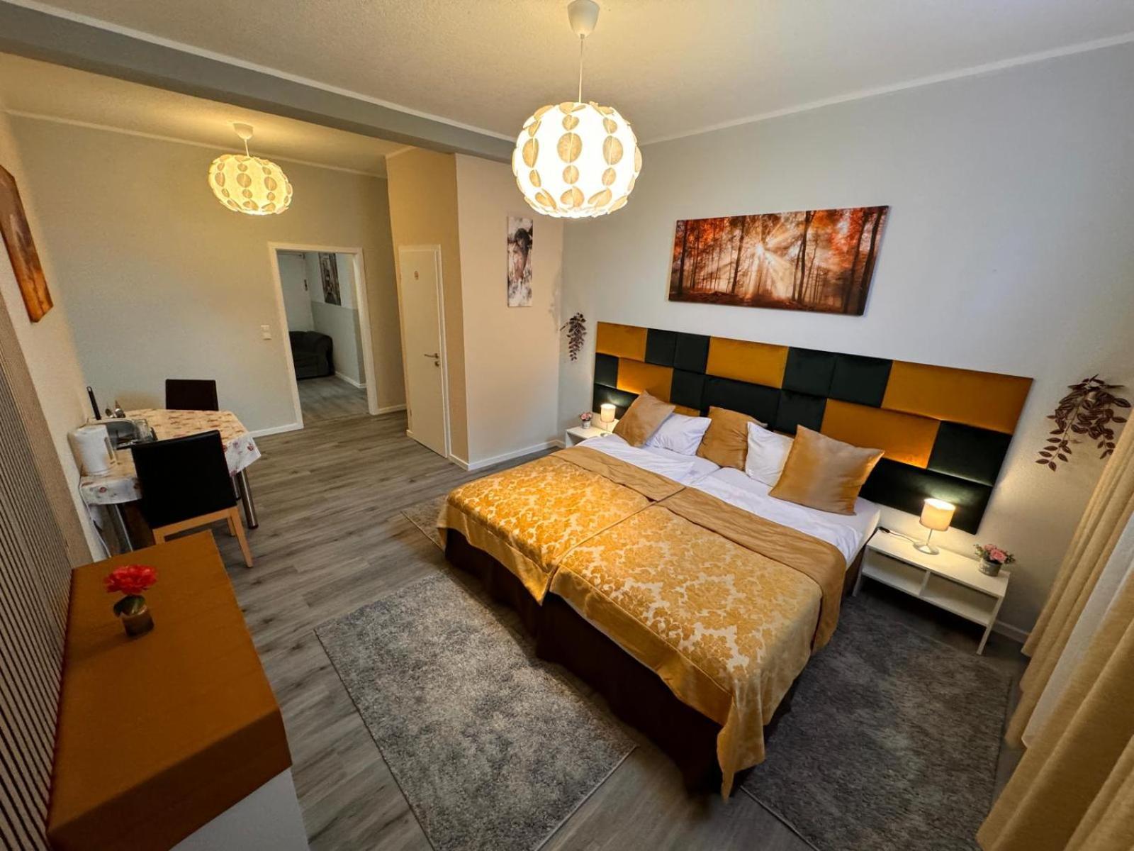 F-F Haus Monteuren Unterkunft Neuhausen auf den Fildern Екстер'єр фото