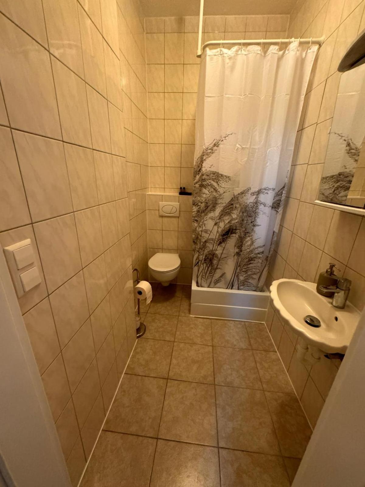 F-F Haus Monteuren Unterkunft Neuhausen auf den Fildern Екстер'єр фото